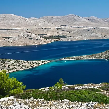 Apartment In With Sea View, Terrace, Air Conditioning, Wifi 5026-3 Murter