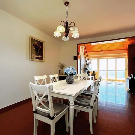 Apartment In With Sea View, Terrace, Air Conditioning, Wifi 5026-3 Murter