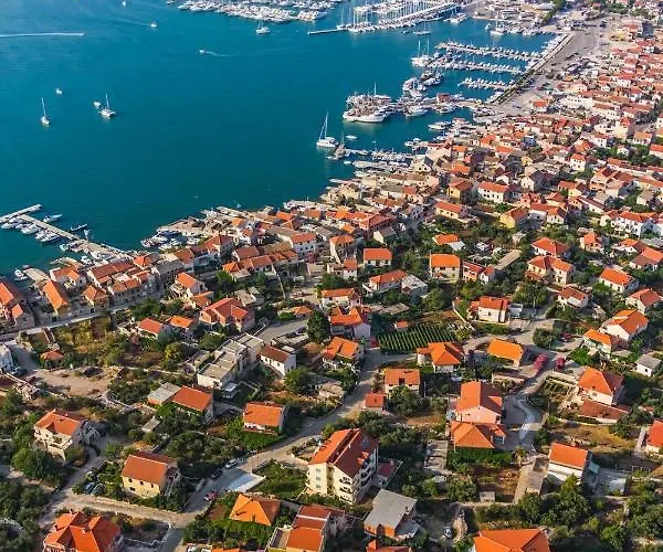 In With Sea View, Terrace, Air Conditioning, Wifi 5026-3 * Murter