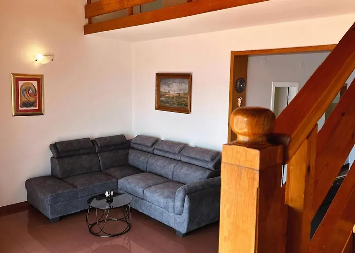 Appartement In With Sea View, Terrace, Air Conditioning, Wifi 5026-3 *