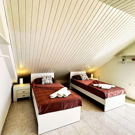 In With Sea View, Terrace, Air Conditioning, Wifi 5026-3