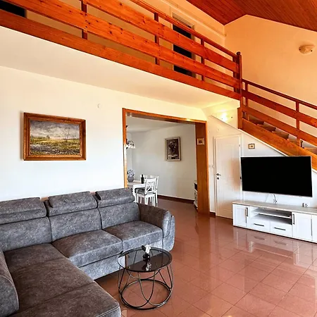 Apartmán In With Sea View, Terrace, Air Conditioning, Wifi 5026-3